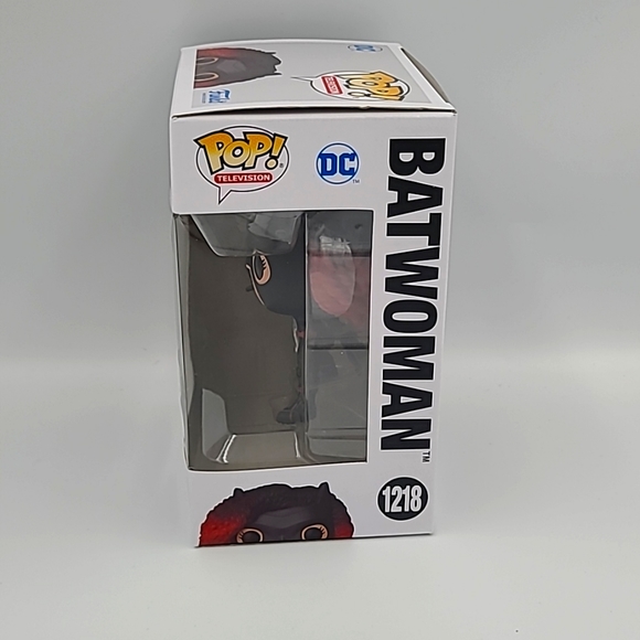 Batwoman Funko Pop Exclusive NIB - Picture 2 of 6